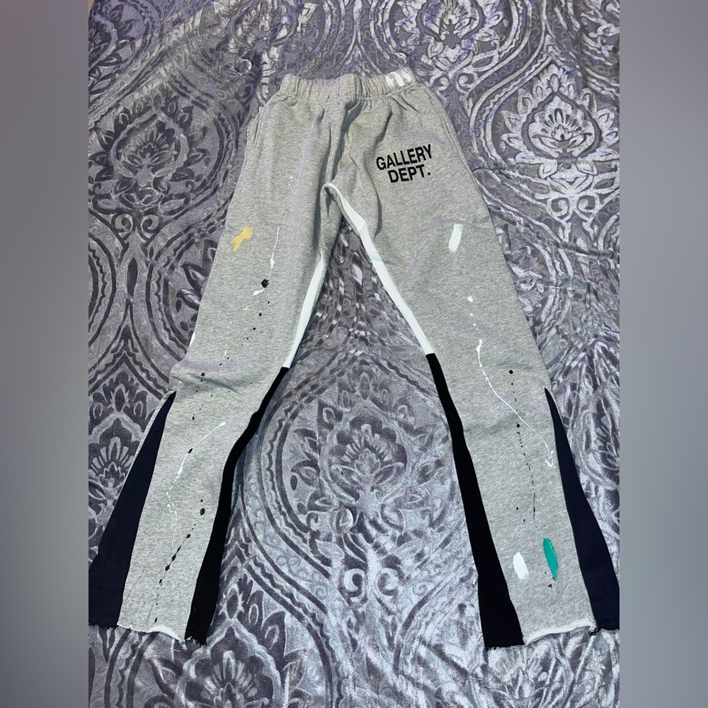 Gallery dept flared sweats